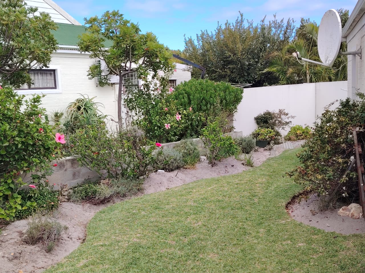48 Bergzicht Estate, Sandbaai, Hermanus - Photo 2